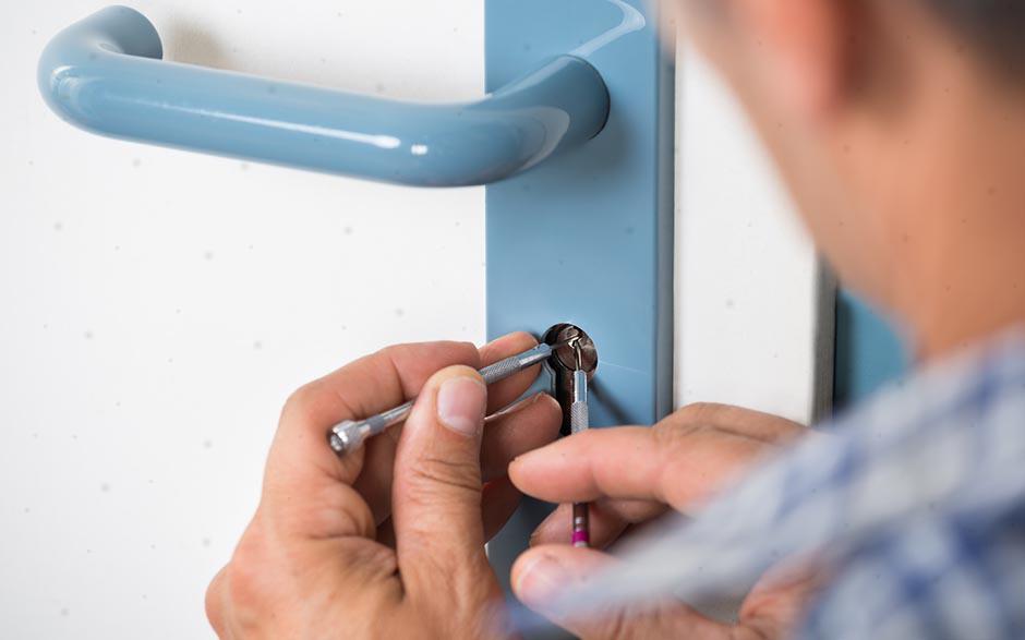 artisan serrurier ouverture de porte Marignane